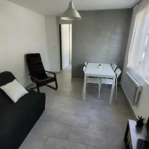 Hébergement de vacances La Maison Dans Le Jardin, Viry-Châtillon